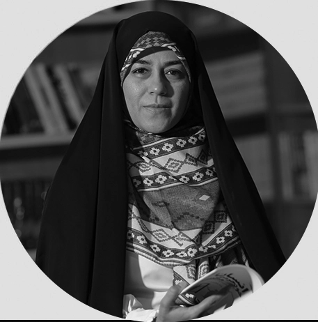 سیده عذرا، موسوی