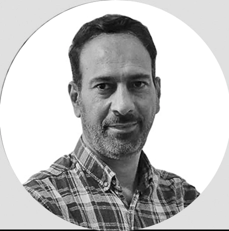 اکبر، صحرایی