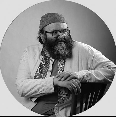 علی محمد، مودب